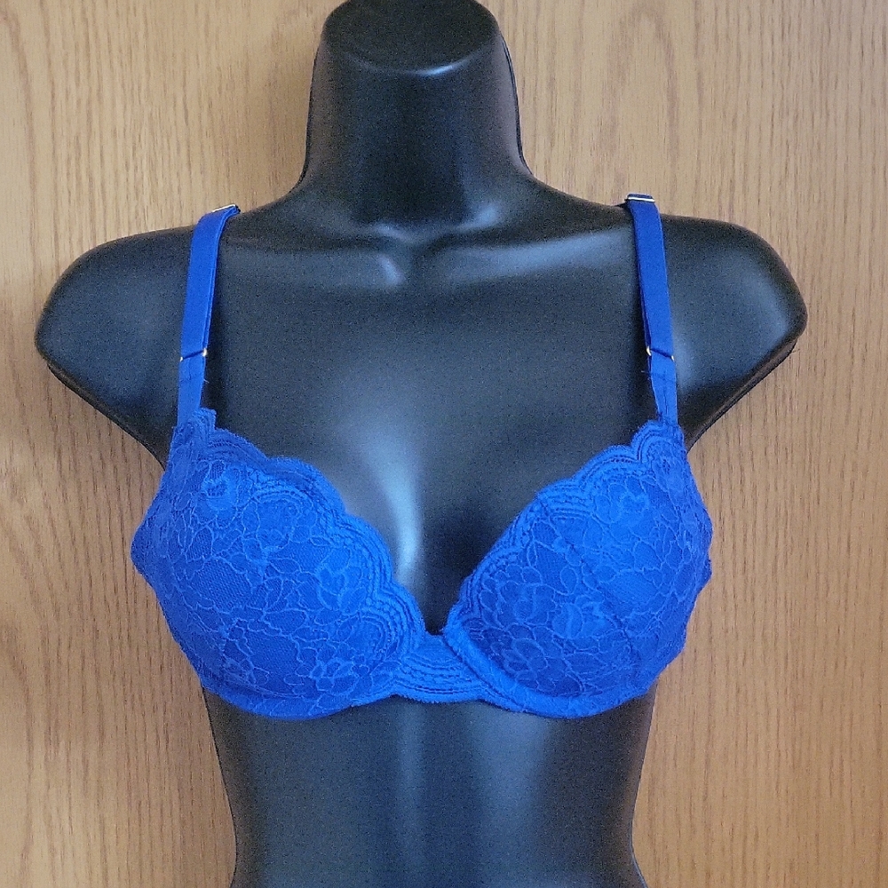 Vibrant Blue Lace Underwire Bra